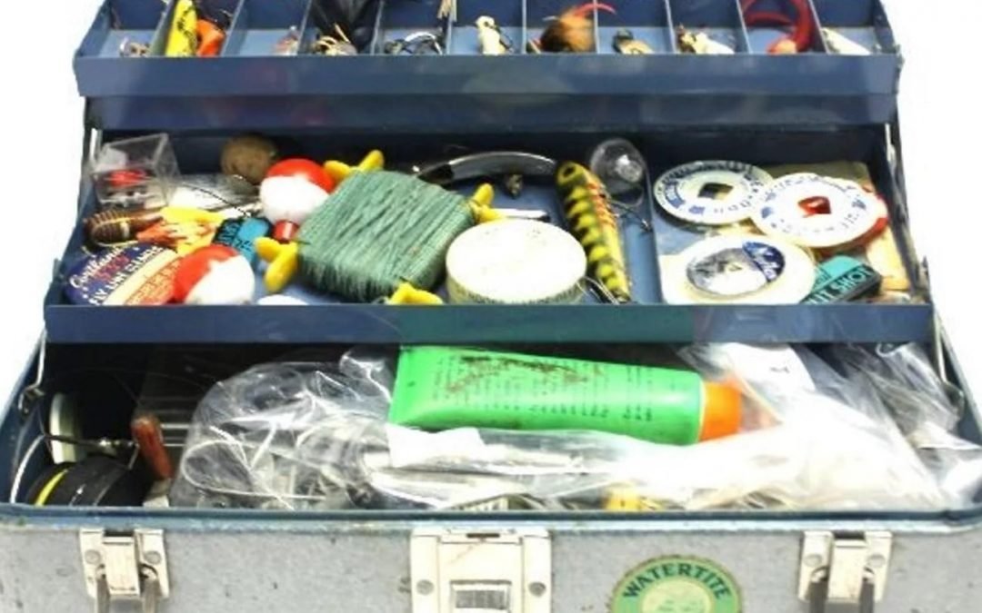 10 Things to Always Have In Your Fishing Tackle Box